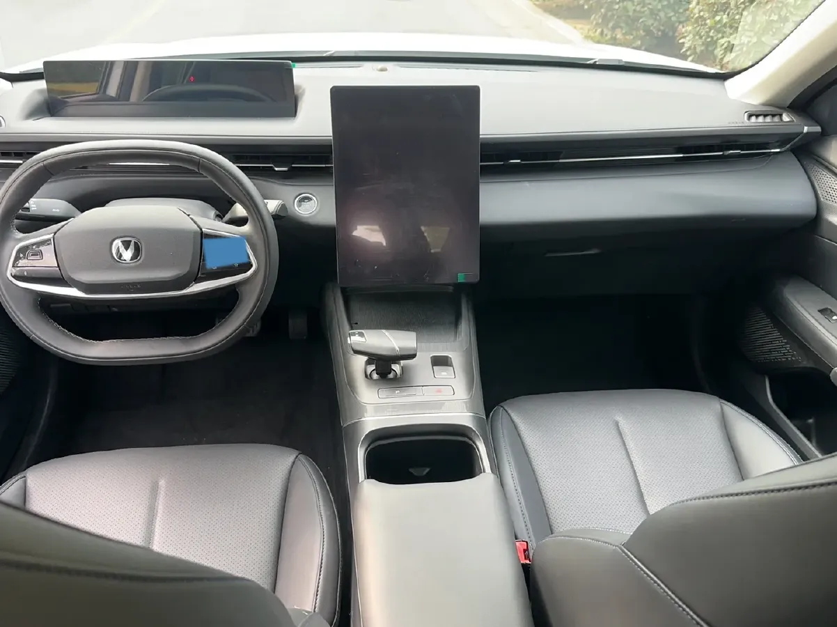 2023 ChangAn Lamore 1.5T 170HP L4 7DCT,autocango,china used car exporter,china ev exporter,chinese used car exporter,chinese used ev exporter