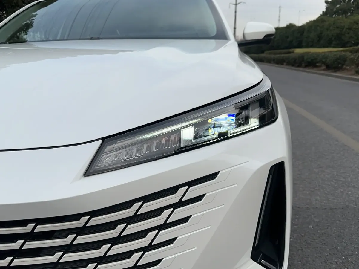 2023 ChangAn Lamore 1.5T 170HP L4 7DCT,autocango,china used car exporter,china ev exporter,chinese used car exporter,chinese used ev exporter