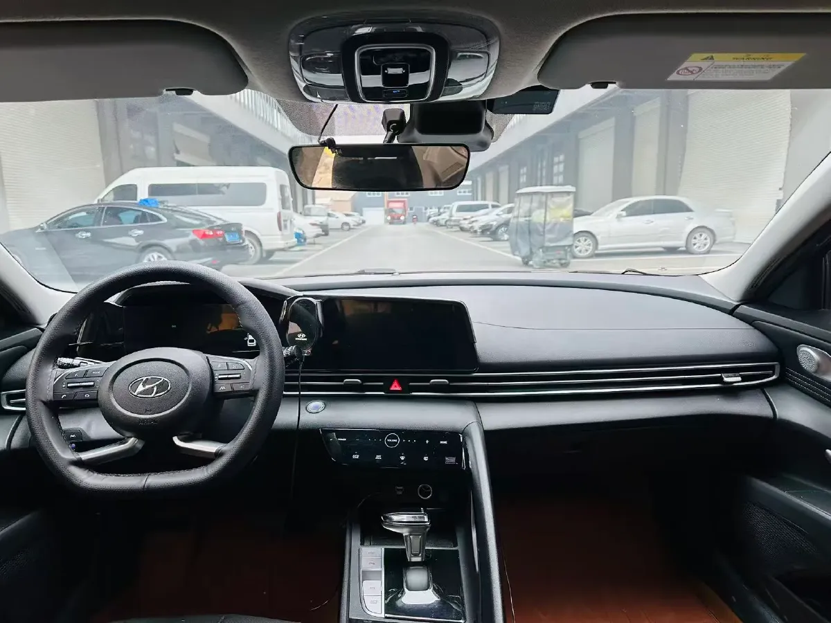 2022 Hyundai Elantra 1.5L 115HP L4 CVT,autocango,china used car exporter,china ev exporter,chinese used car exporter,chinese used ev exporter