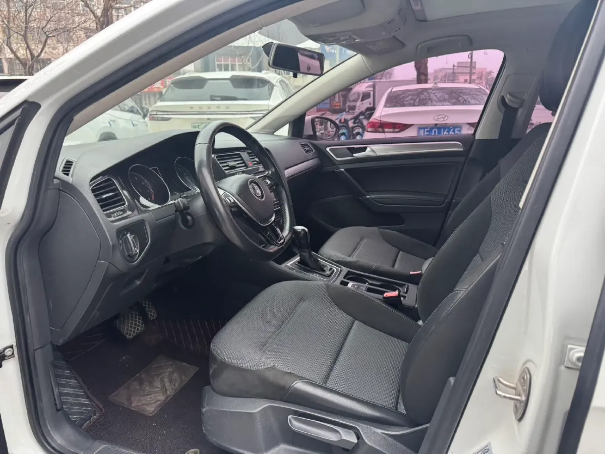 2018 Volkswagen Golf 1.6L 110HP L4 6AT,autocango,china used car exporter,china ev exporter,chinese used car exporter,chinese used ev exporter