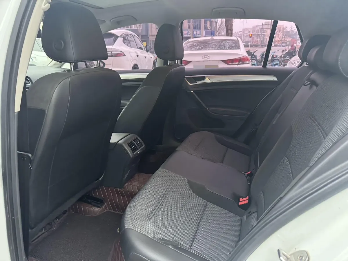 2018 Volkswagen Golf 1.6L 110HP L4 6AT,autocango,china used car exporter,china ev exporter,chinese used car exporter,chinese used ev exporter