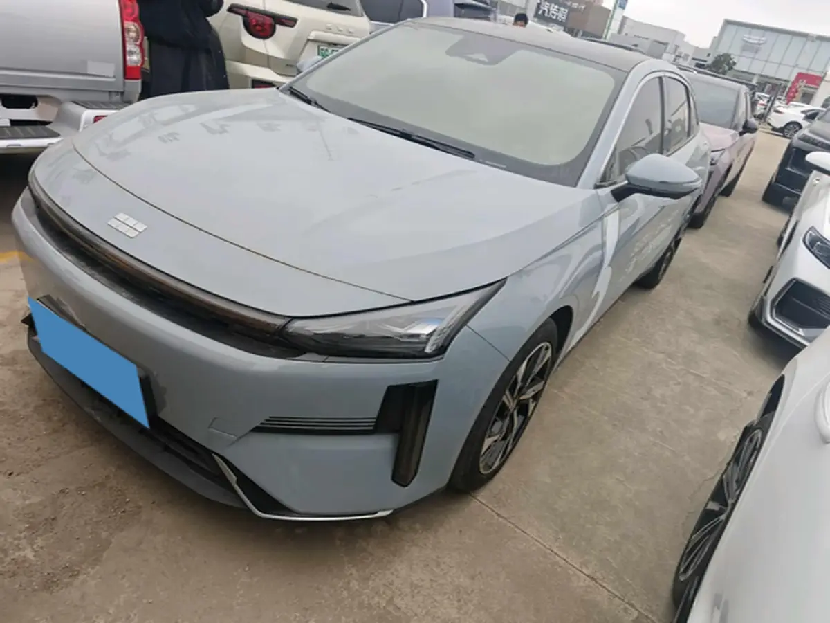 2023 Geely Galaxy L6 1.5T 163HP L4 3DHT PHEV