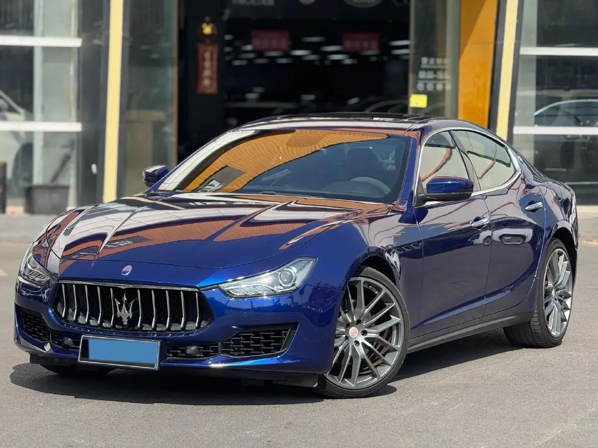 2021 Maserati Ghibli 2.0T 330HP L4 8AT