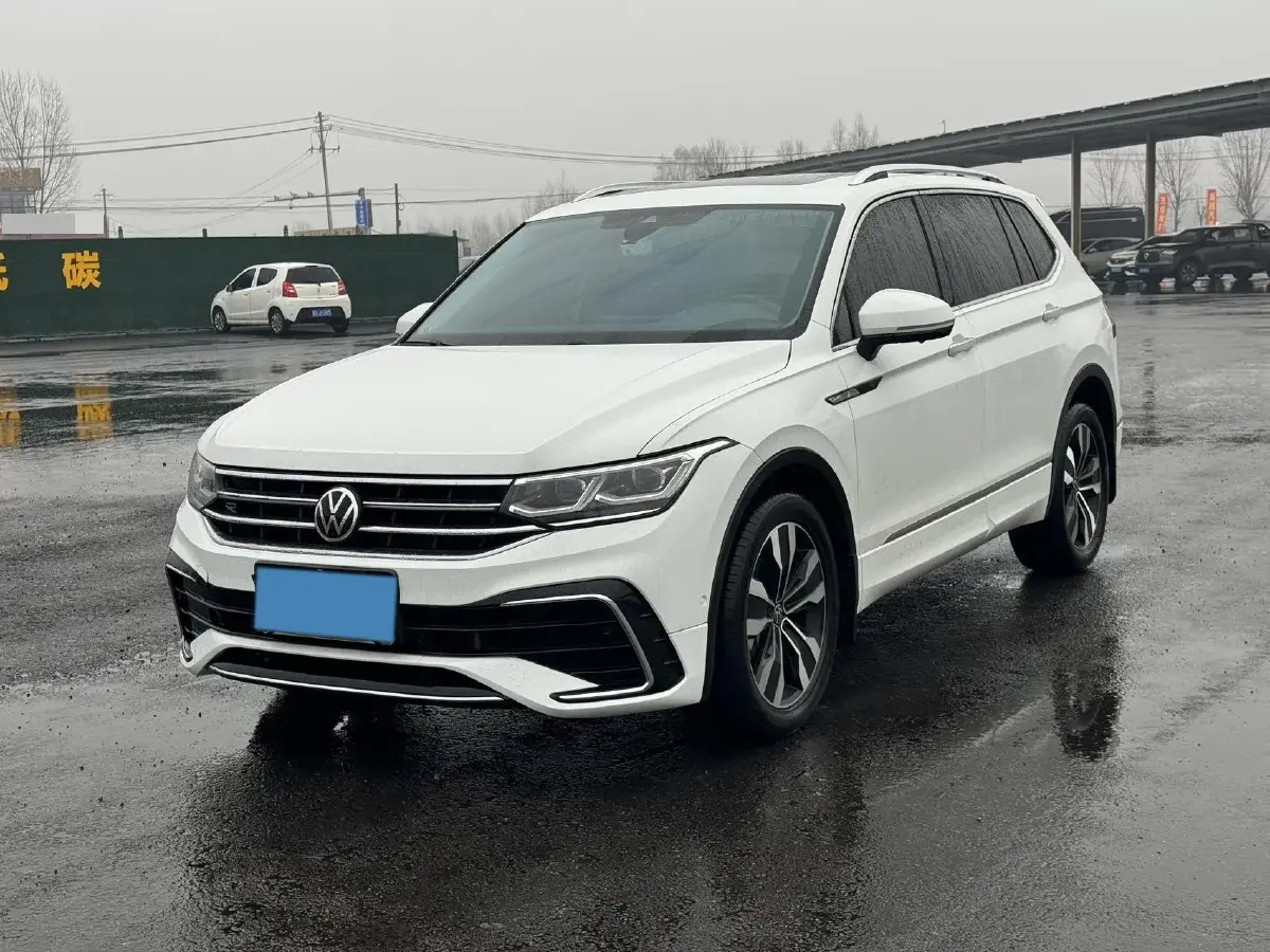 2023 Volkswagen Tiguan L 2.0T 186HP L4 7DCT
