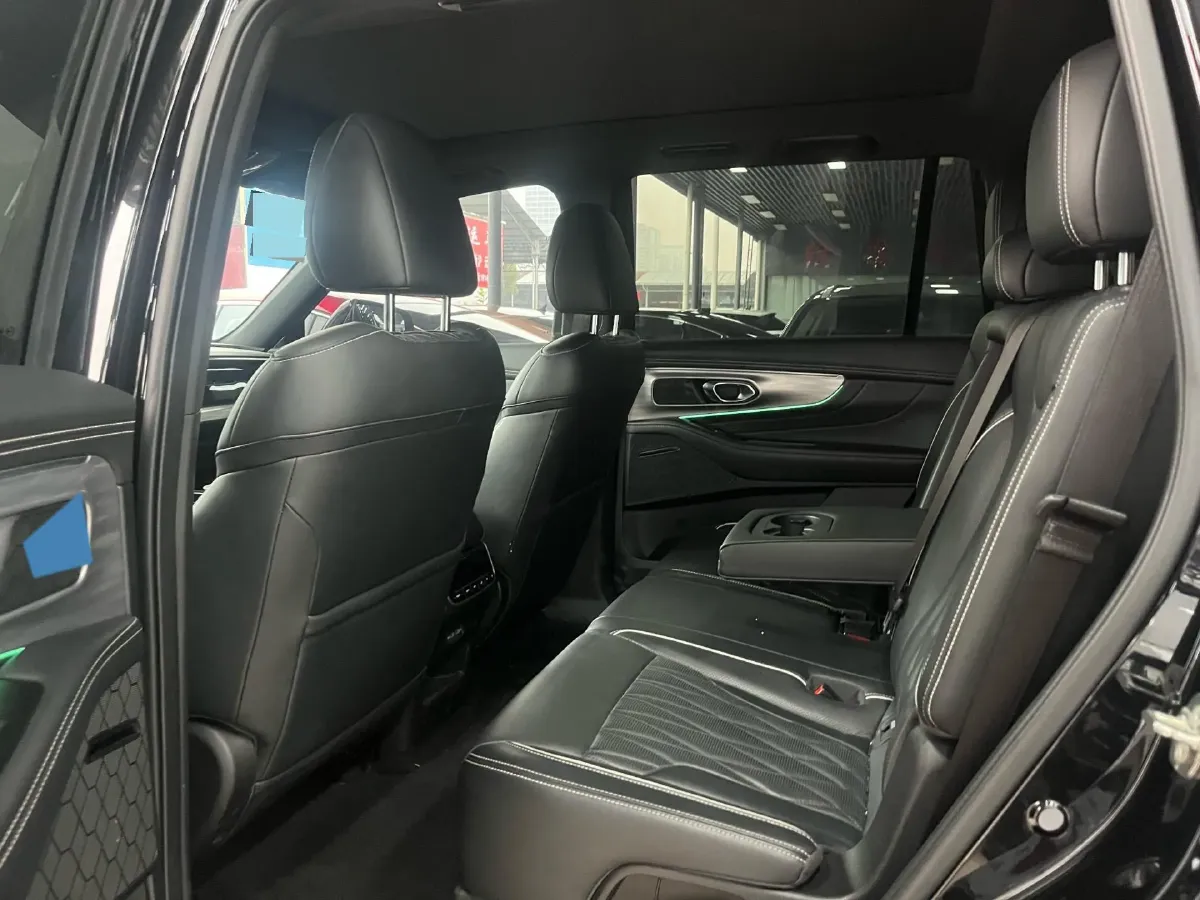 2022 GAC Trumpchi GS8 2.0T 252HP L4 8AT,autocango,china used car exporter,china ev exporter,chinese used car exporter,chinese used ev exporter