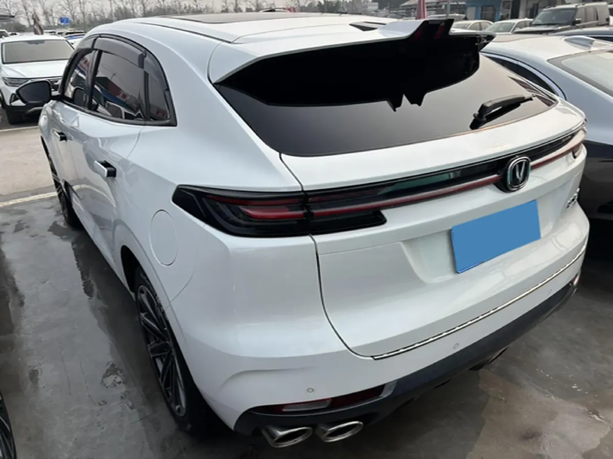 2021 ChangAn UNI-K 2.0T 233HP L4 8AT,autocango,china used car exporter,china ev exporter,chinese used car exporter,chinese used ev exporter