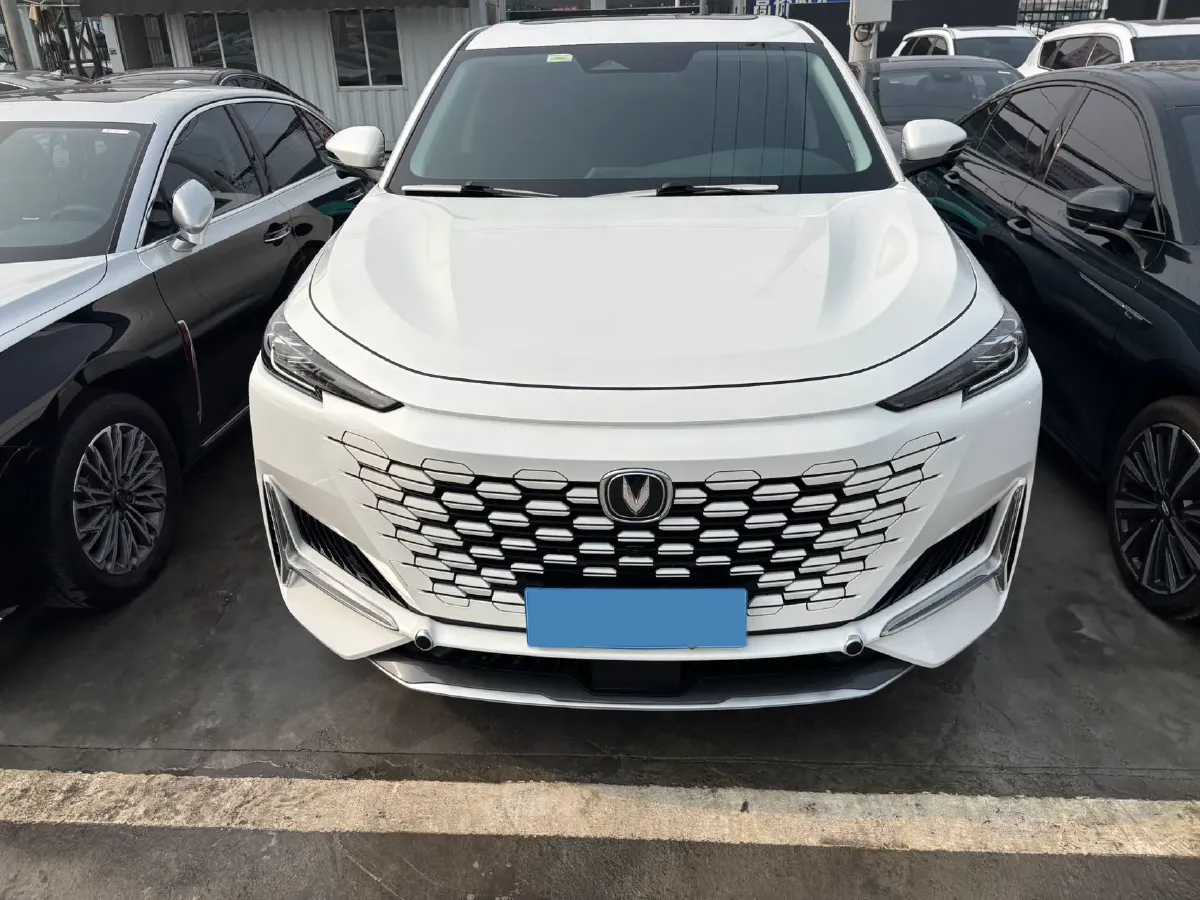 2021 ChangAn UNI-K 2.0T 233HP L4 8AT,autocango,china used car exporter,china ev exporter,chinese used car exporter,chinese used ev exporter