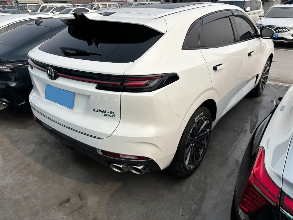 2021 ChangAn UNI-K 2.0T 233HP L4 8AT,autocango,china used car exporter,china ev exporter,chinese used car exporter,chinese used ev exporter