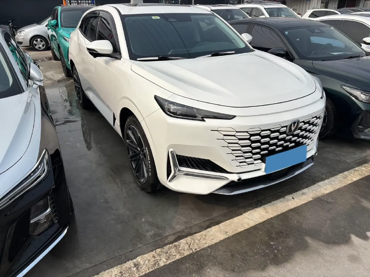 2021 ChangAn UNI-K 2.0T 233HP L4 8AT,autocango,china used car exporter,china ev exporter,chinese used car exporter,chinese used ev exporter