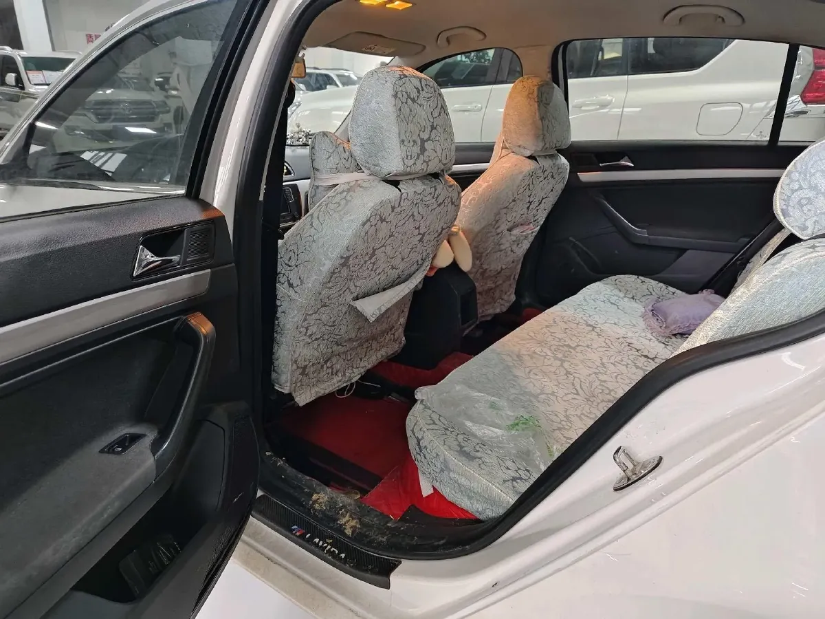 2017 Volkswagen Lavida 1.6L 110HP L4 6AT,autocango,china used car exporter,china ev exporter,chinese used car exporter,chinese used ev exporter