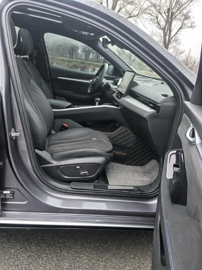 2025 Geely Preface 2.0T 238HP L4 8AT,autocango,china used car exporter,china ev exporter,chinese used car exporter,chinese used ev exporter