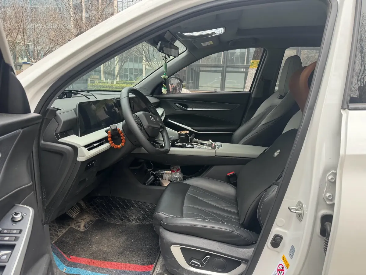 2024 ChangAn CS75 Plus 1.5T 188HP L4 8AT,autocango,china used car exporter,china ev exporter,chinese used car exporter,chinese used ev exporter