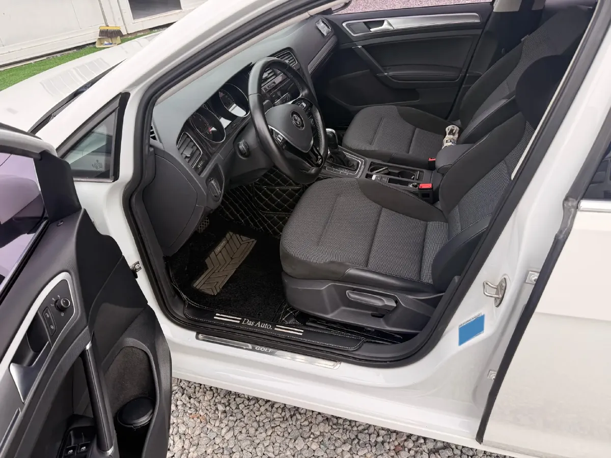 2018 Volkswagen Golf 1.6L 110HP L4 6AT,autocango,china used car exporter,china ev exporter,chinese used car exporter,chinese used ev exporter