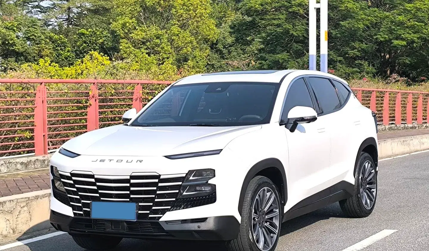 2024 Jetour DASHING 1.5T 156HP L4 6DCT