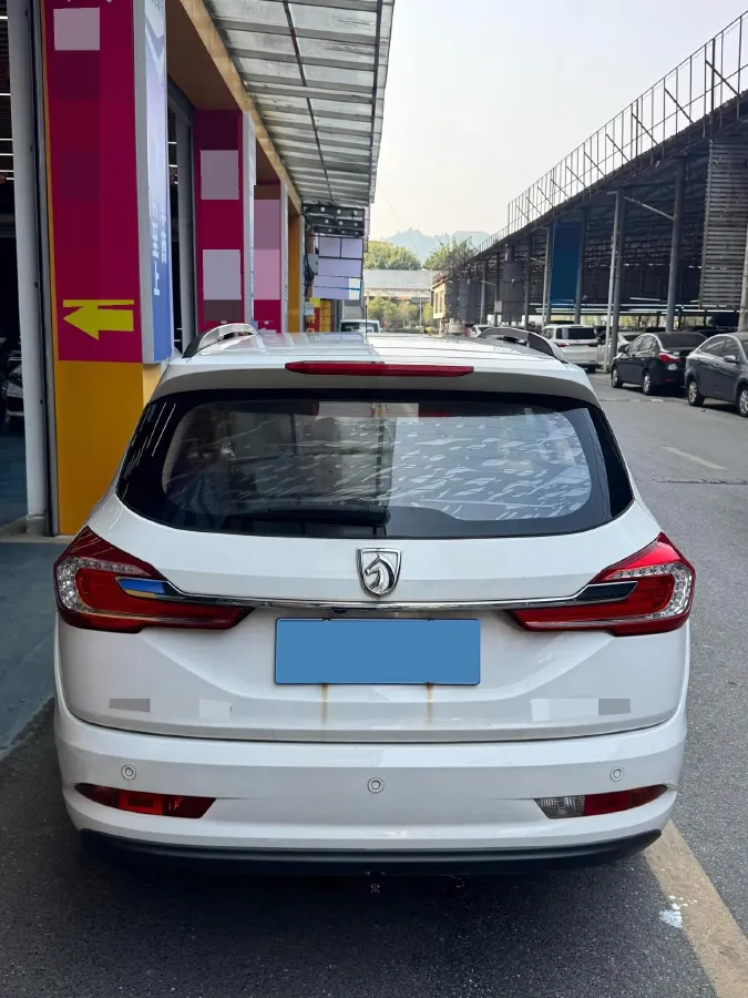 2017 BaoJun 310W 1.5L 112HP L4 6MT,autocango,china used car exporter,china ev exporter,chinese used car exporter,chinese used ev exporter