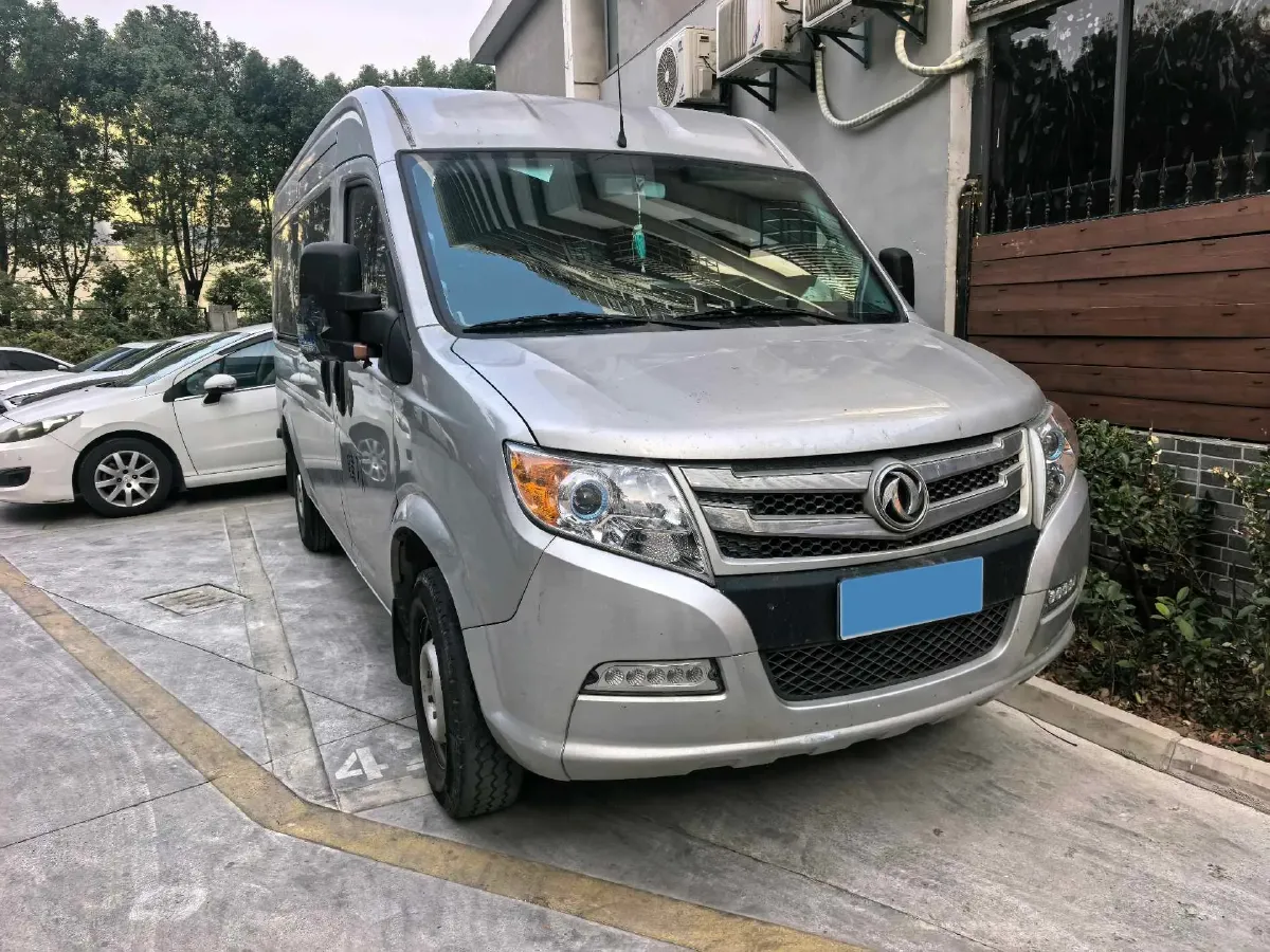 2021 DongFeng DFAC YuFeng 2.0T 136HP L4 6MT,autocango,china used car exporter,china ev exporter,chinese used car exporter,chinese used ev exporter