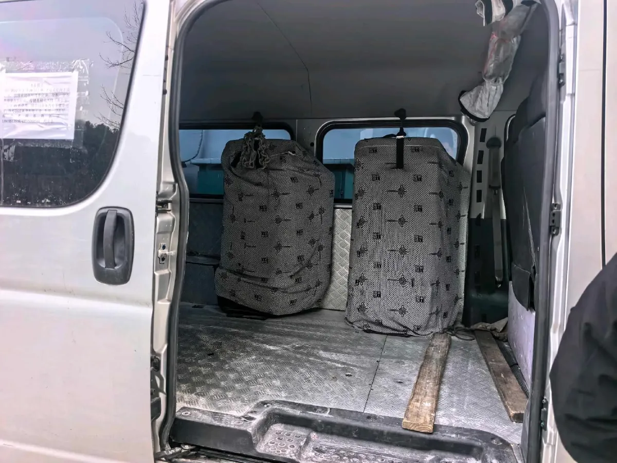 2021 DongFeng DFAC YuFeng 2.0T 136HP L4 6MT,autocango,china used car exporter,china ev exporter,chinese used car exporter,chinese used ev exporter