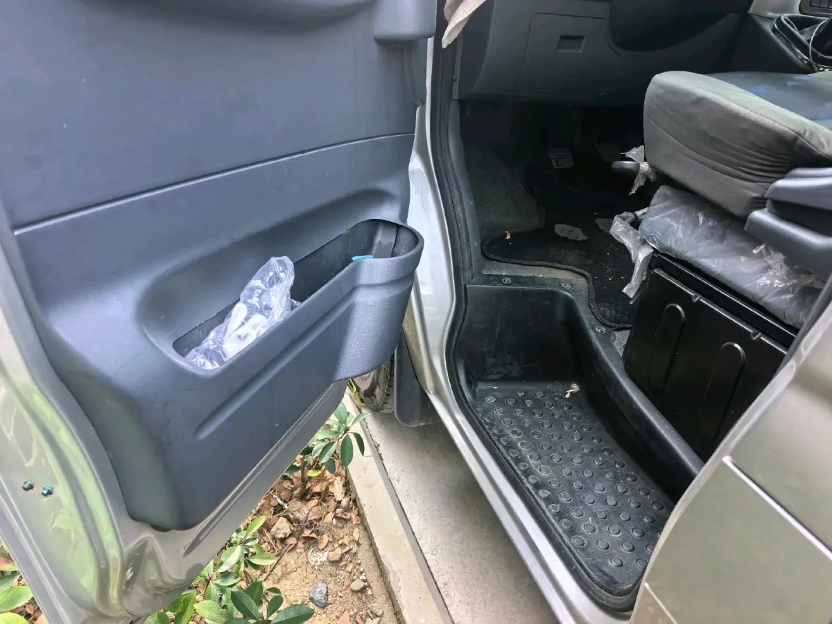 2021 DongFeng DFAC YuFeng 2.0T 136HP L4 6MT,autocango,china used car exporter,china ev exporter,chinese used car exporter,chinese used ev exporter