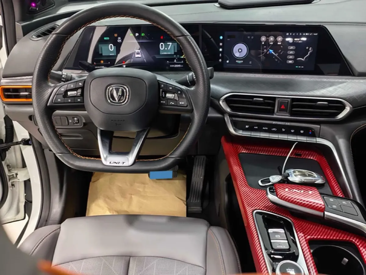 2022 ChangAn UNI-T 1.5T 188HP L4 7DCT,autocango,china used car exporter,china ev exporter,chinese used car exporter,chinese used ev exporter