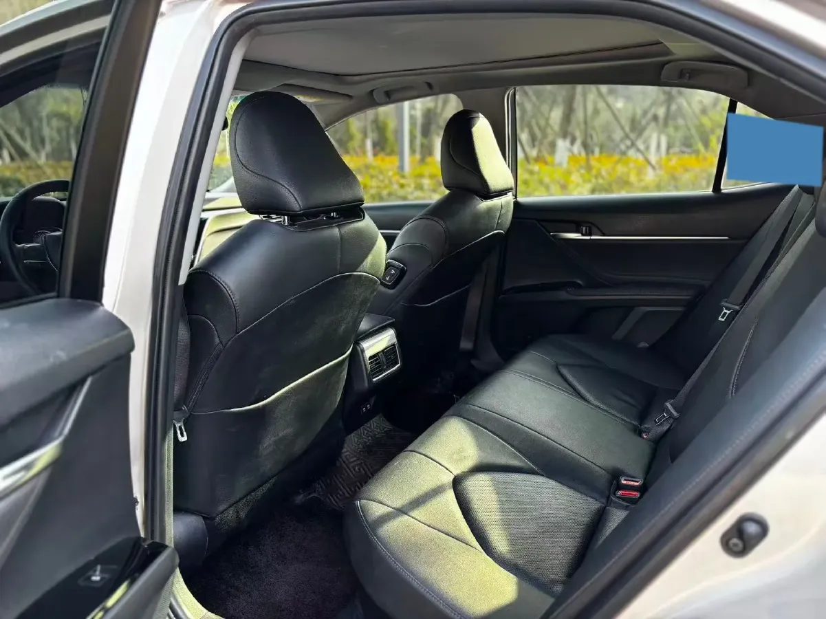 2019 Toyota Camry 2.5L 178HP L4 E-CVT Hybrid,autocango,china used car exporter,china ev exporter,chinese used car exporter,chinese used ev exporter