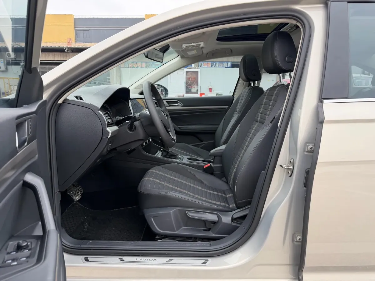 2021 Volkswagen Lavida 1.4T 150HP L4 7DCT,autocango,china used car exporter,china ev exporter,chinese used car exporter,chinese used ev exporter