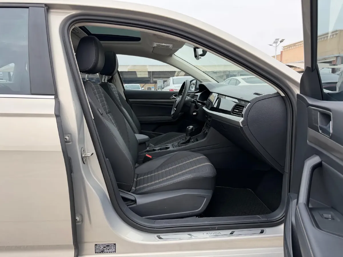 2021 Volkswagen Lavida 1.4T 150HP L4 7DCT,autocango,china used car exporter,china ev exporter,chinese used car exporter,chinese used ev exporter
