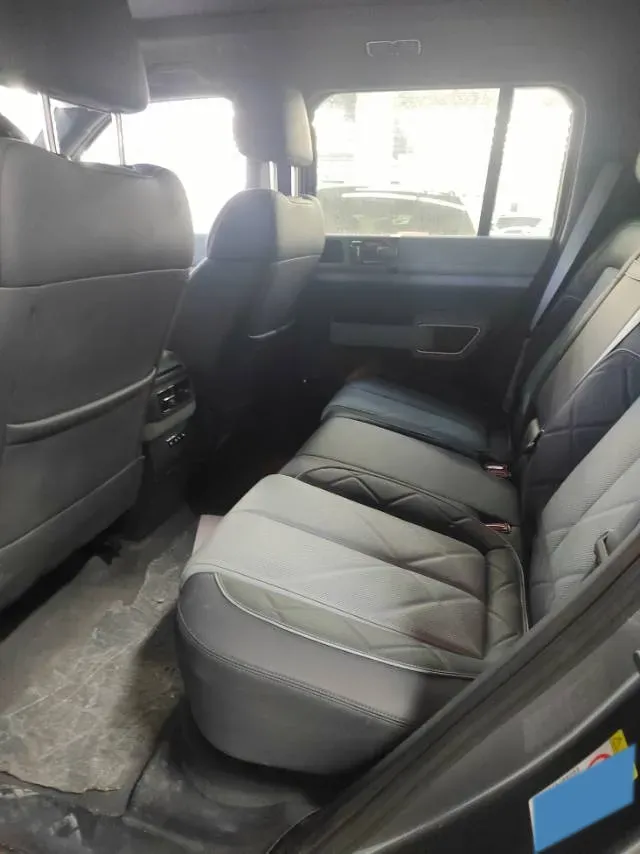 2025 FangChengBao Bao 5 1.5T 194HP L4 E-CVT PHEV 31.8KWH,autocango,china used car exporter,china ev exporter,chinese used car exporter,chinese used ev exporter