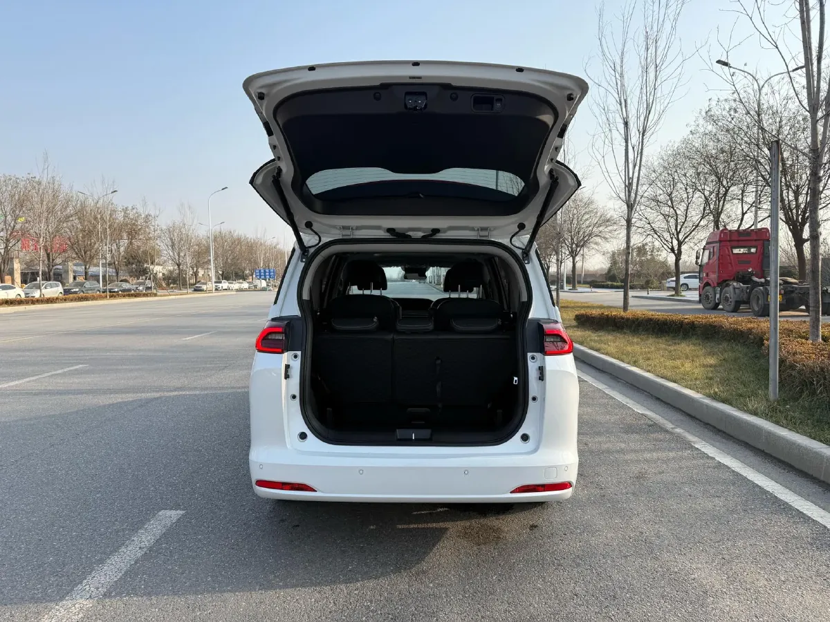 2023 GAC Trumpchi M6 1.5T 177HP L4 7DCT,autocango,china used car exporter,china ev exporter,chinese used car exporter,chinese used ev exporter