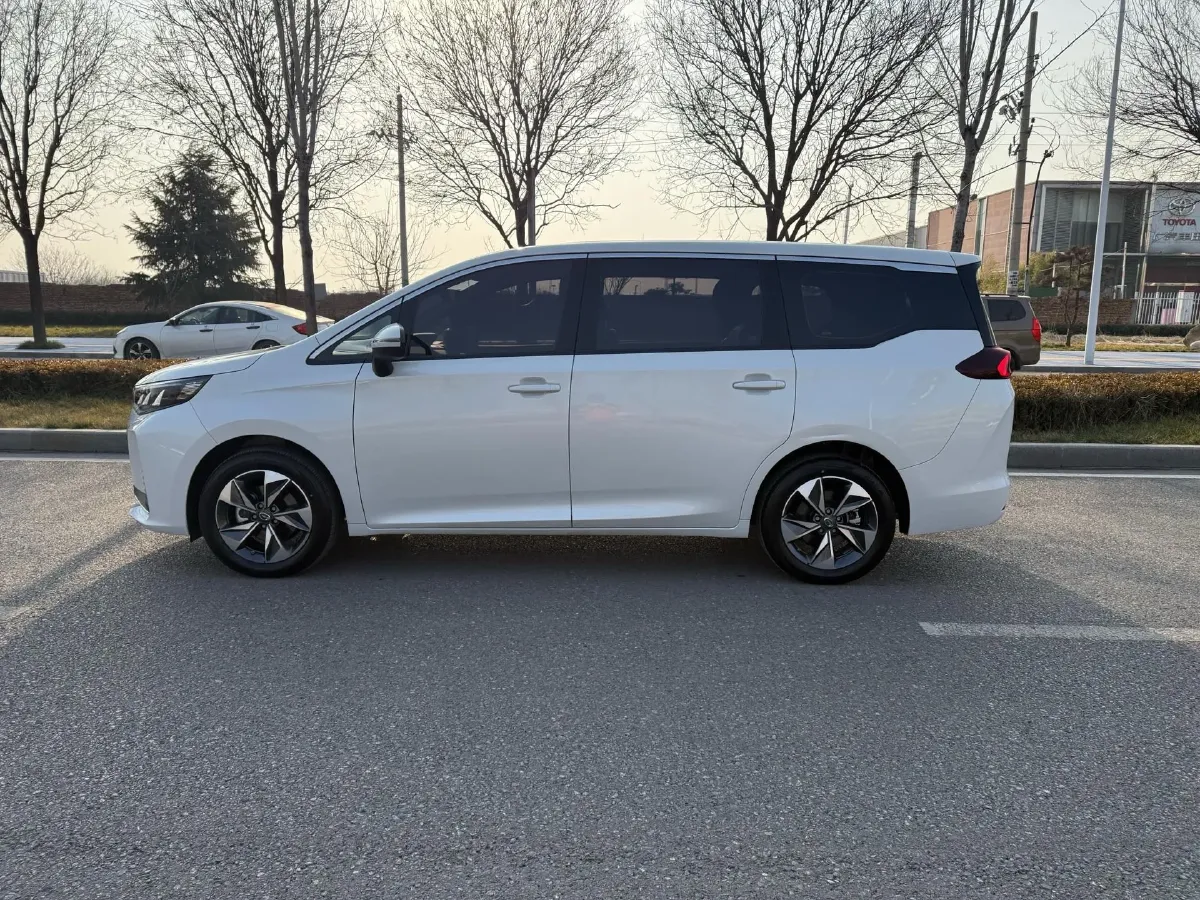 2023 GAC Trumpchi M6 1.5T 177HP L4 7DCT,autocango,china used car exporter,china ev exporter,chinese used car exporter,chinese used ev exporter