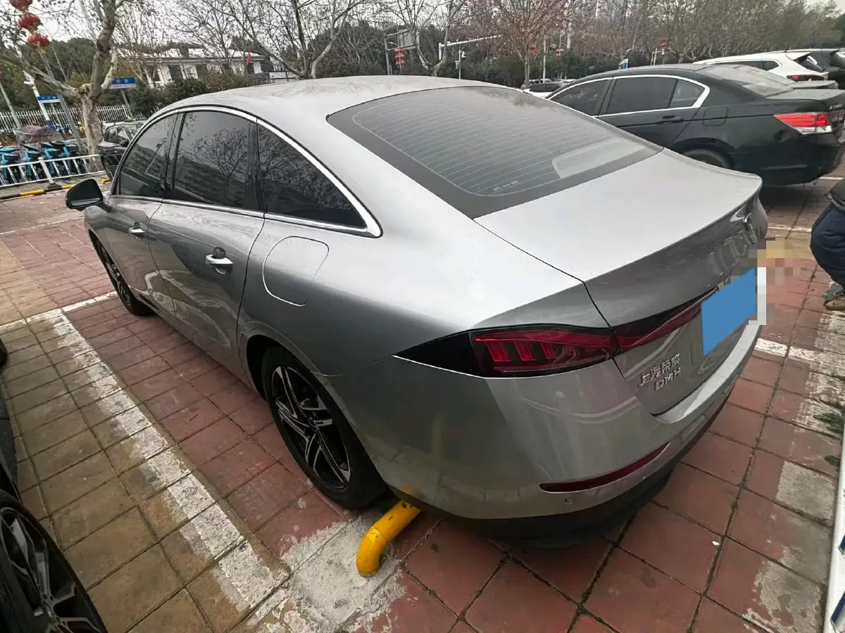 2023 Roewe D7 1.5L 112HP L4 1DHT PHEV 21.4KWH,autocango,china used car exporter,china ev exporter,chinese used car exporter,chinese used ev exporter