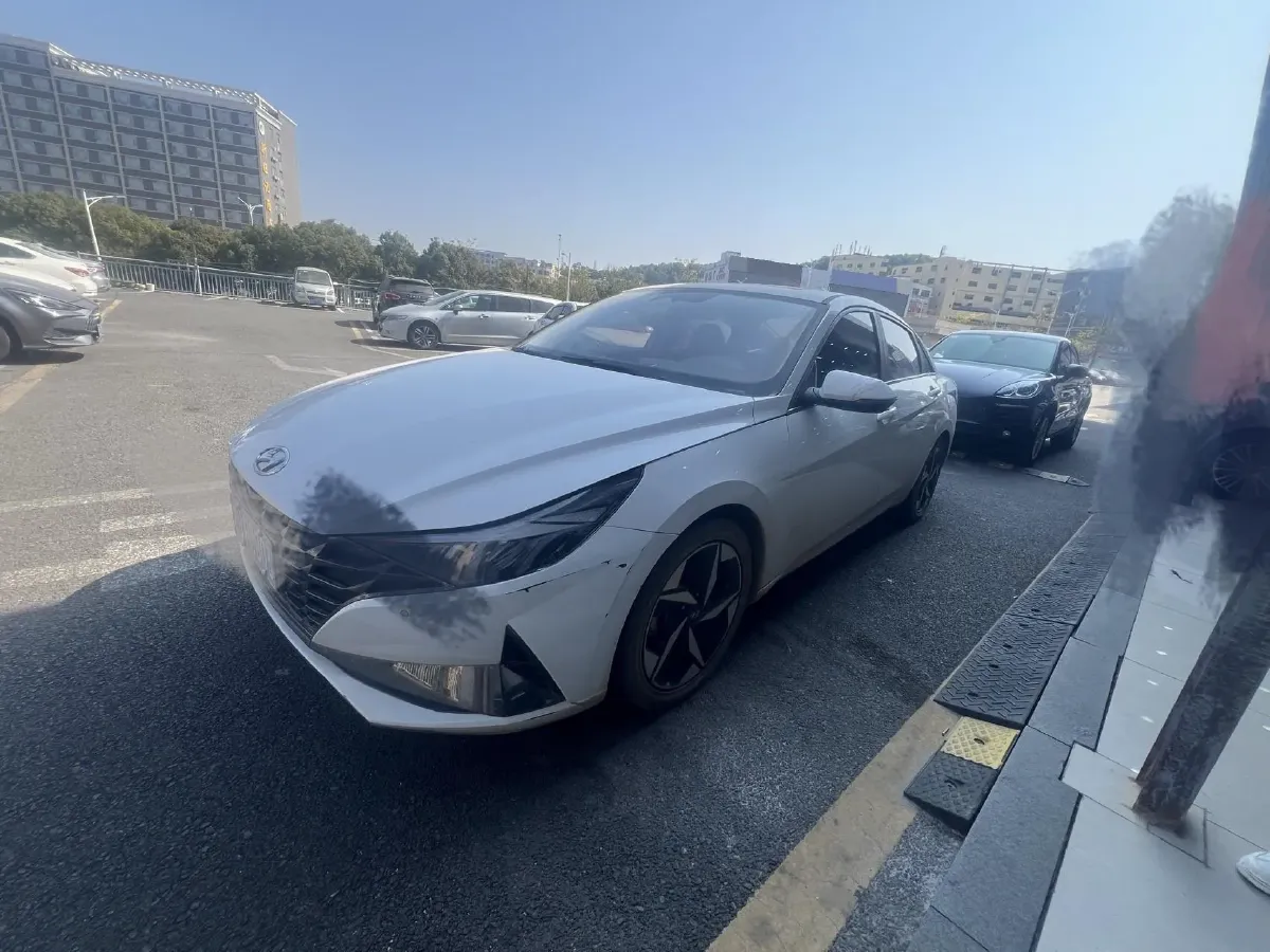2021 Hyundai Elantra 1.5L 115HP L4 CVT,autocango,china used car exporter,china ev exporter,chinese used car exporter,chinese used ev exporter