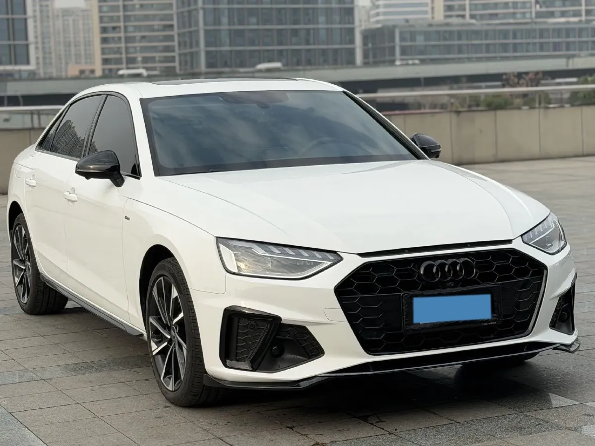 2023 Audi A4L 2.0T 190HP L4 7DCT,autocango,china used car exporter,china ev exporter,chinese used car exporter,chinese used ev exporter