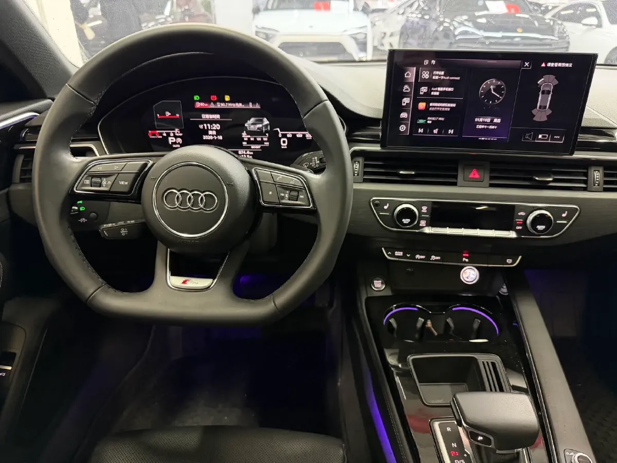 2023 Audi A4L 2.0T 190HP L4 7DCT,autocango,china used car exporter,china ev exporter,chinese used car exporter,chinese used ev exporter