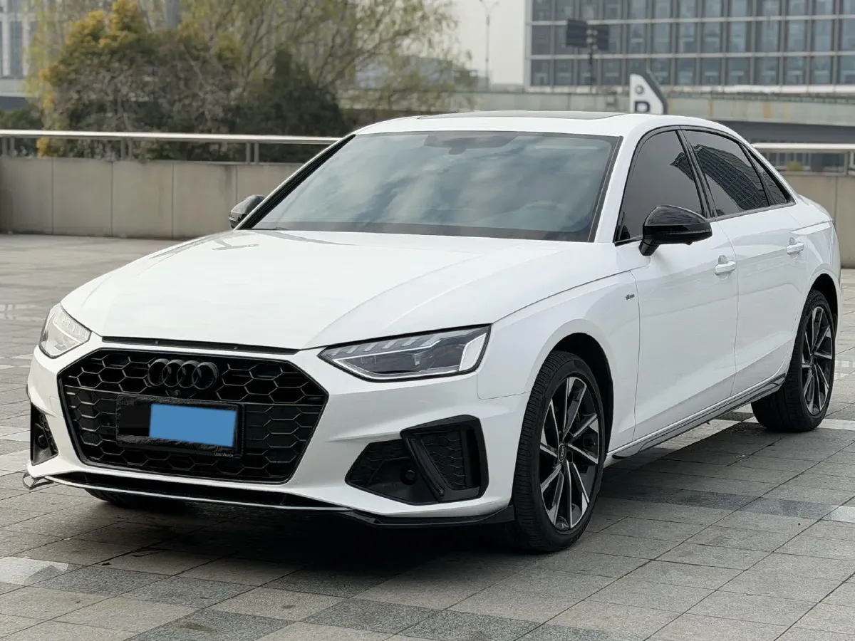 2023 Audi A4L 2.0T 190HP L4 7DCT,autocango,china used car exporter,china ev exporter,chinese used car exporter,chinese used ev exporter