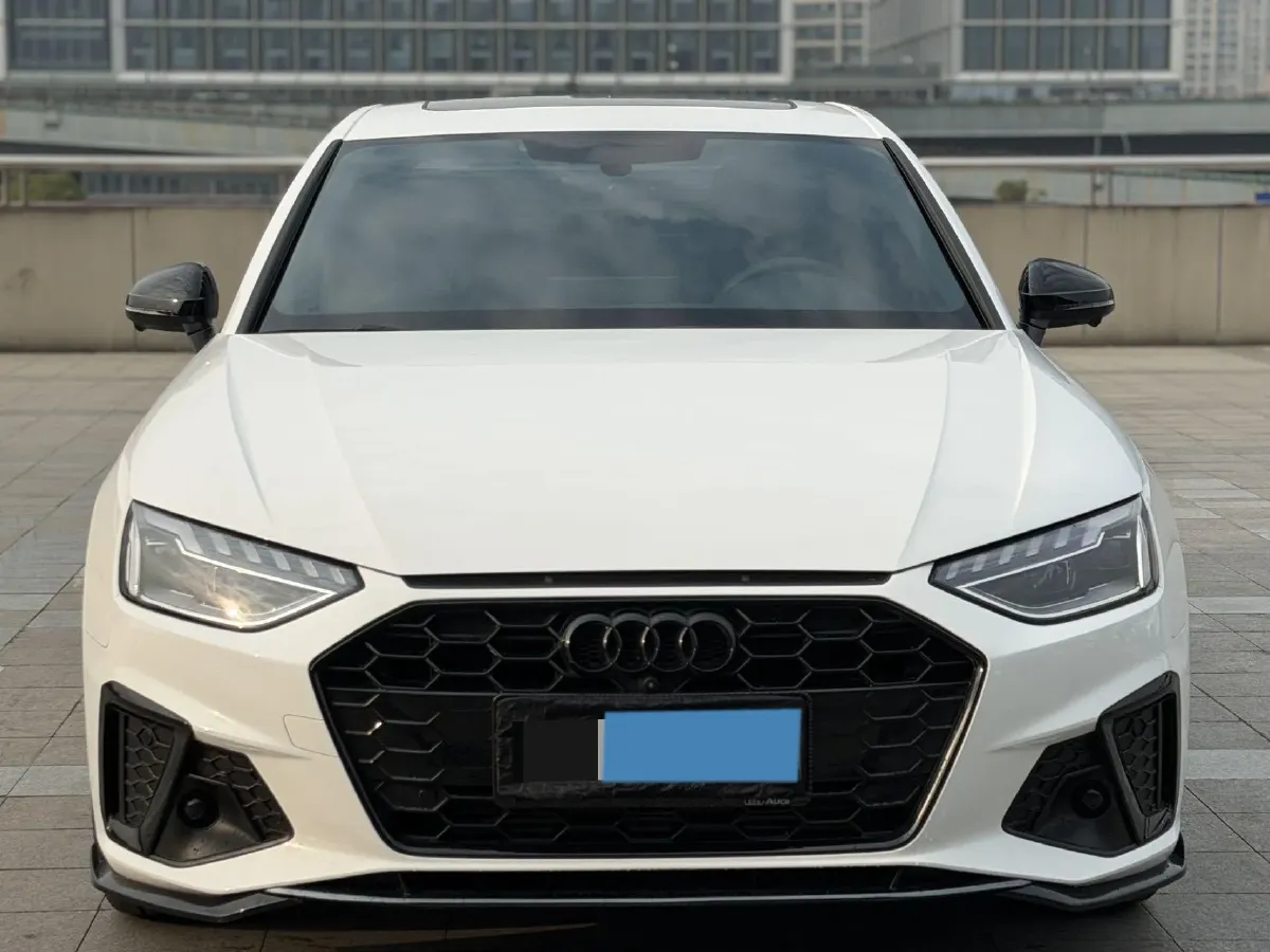 2023 Audi A4L 2.0T 190HP L4 7DCT,autocango,china used car exporter,china ev exporter,chinese used car exporter,chinese used ev exporter