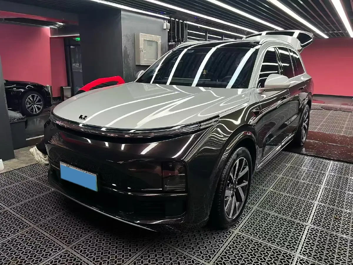 2023 Li L8 Range Extended 154HP REEV 40.9KWH