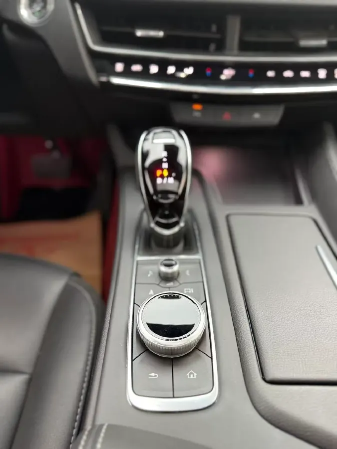 2024 Cadillac CT5 2.0T 237HP L4 10AT,autocango,china used car exporter,china ev exporter,chinese used car exporter,chinese used ev exporter