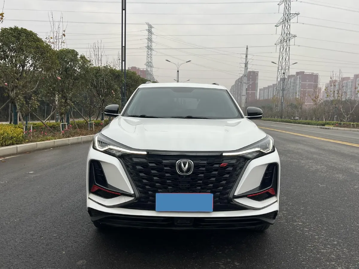 2022 ChangAn CS75 Plus 1.5T 178HP L4 6AT,autocango,china used car exporter,china ev exporter,chinese used car exporter,chinese used ev exporter