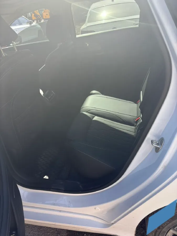 2025 Chery Arrizo 8 1.6T 197HP L4 7DCT,autocango,china used car exporter,china ev exporter,chinese used car exporter,chinese used ev exporter