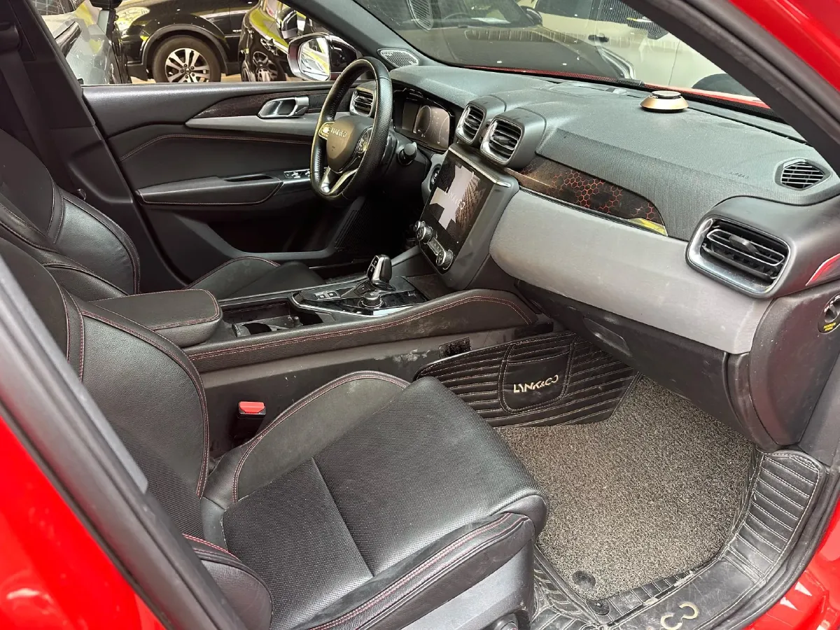 2018 Toyota C-HR 2.0L 171HP L4 CVT,autocango,china used car exporter,china ev exporter,chinese used car exporter,chinese used ev exporter