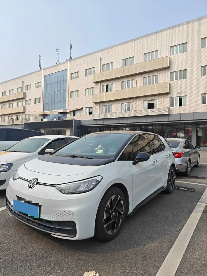 2025 Volkswagen ID.3 BEV 52.8KWH