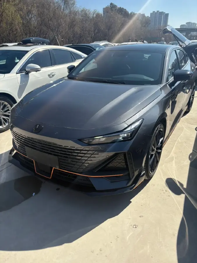 2022 ChangAn UNI-V 1.5T 188HP L4 7DCT