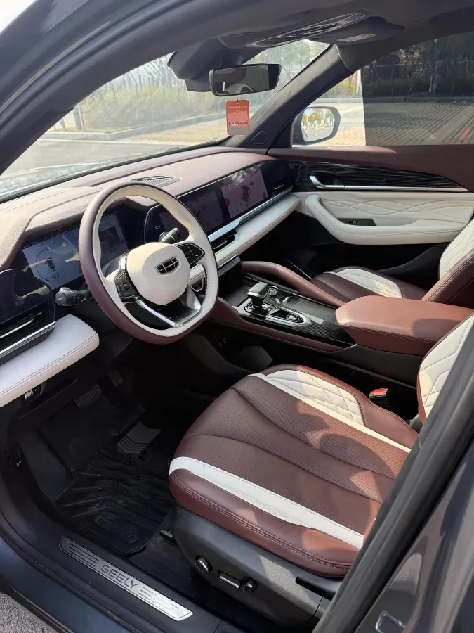 2021 Geely Monjaro 2.0T 218HP L4 7DCT,autocango,china used car exporter,china ev exporter,chinese used car exporter,chinese used ev exporter