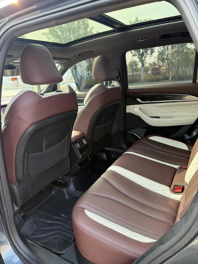 2021 Geely Monjaro 2.0T 218HP L4 7DCT,autocango,china used car exporter,china ev exporter,chinese used car exporter,chinese used ev exporter