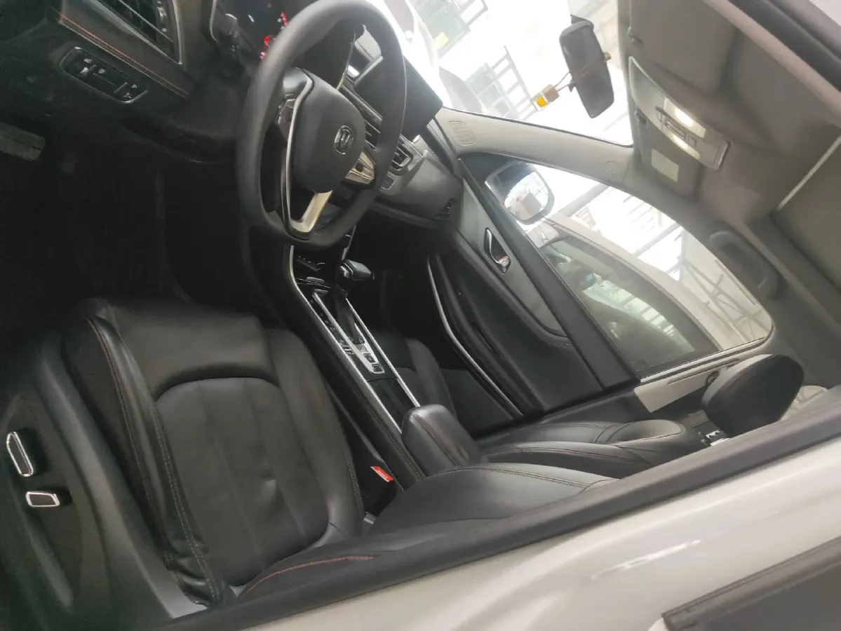 2021 ChangAn CS75 1.5T 178HP L4 7DCT,autocango,china used car exporter,china ev exporter,chinese used car exporter,chinese used ev exporter