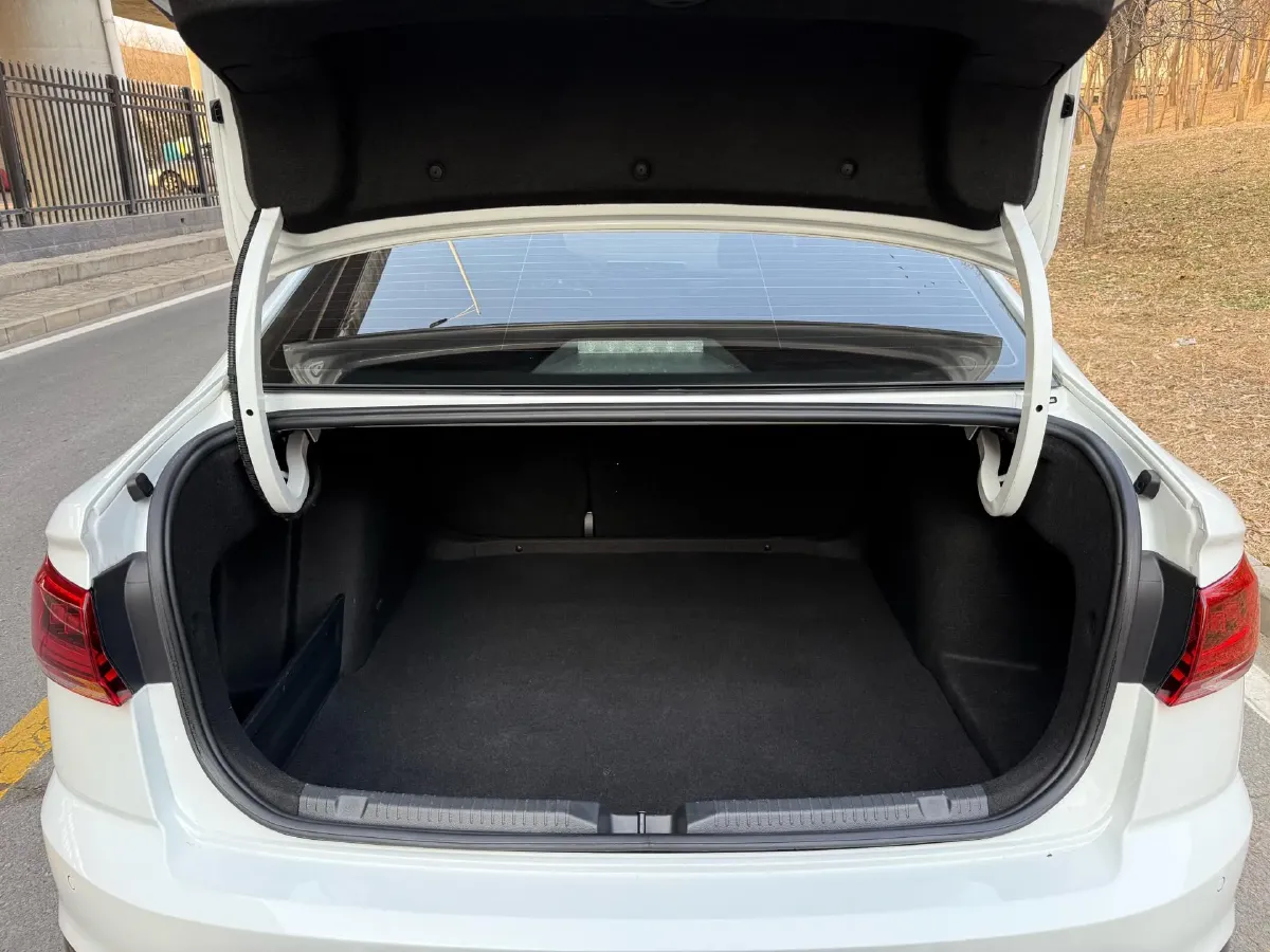 2023 Volkswagen Bora 1.2T 116HP L4 7DCT,autocango,china used car exporter,china ev exporter,chinese used car exporter,chinese used ev exporter