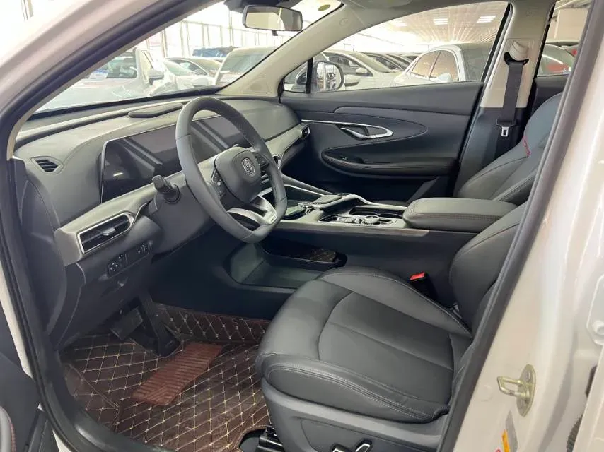 2021 ChangAn UNI-T 1.5T 180HP L4 7DCT,autocango,china used car exporter,china ev exporter,chinese used car exporter,chinese used ev exporter