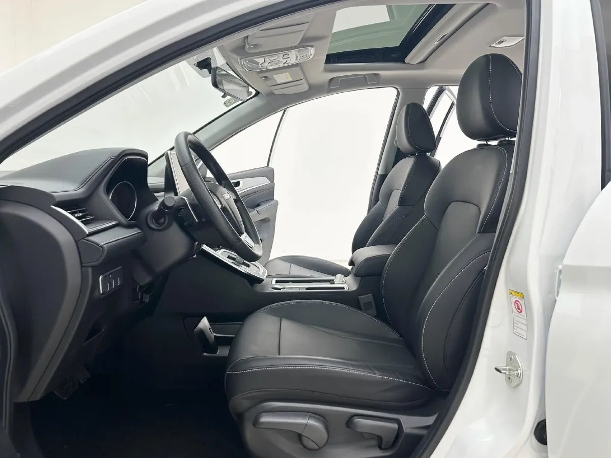 2021 Haval M6 1.5T 150HP L4 7DCT,autocango,china used car exporter,china ev exporter,chinese used car exporter,chinese used ev exporter