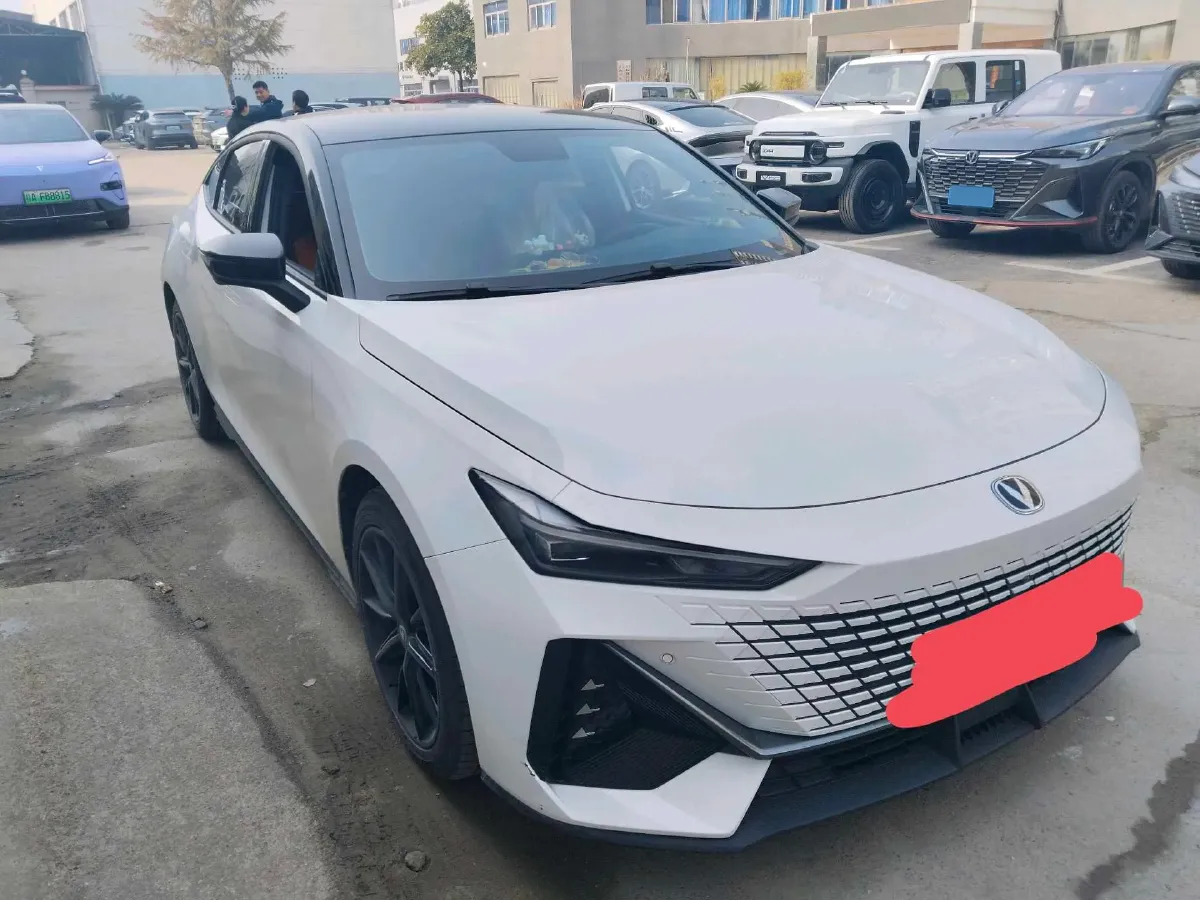 2022 ChangAn UNI-V 1.5T 188HP L4 7DCT,autocango,china used car exporter,china ev exporter,chinese used car exporter,chinese used ev exporter