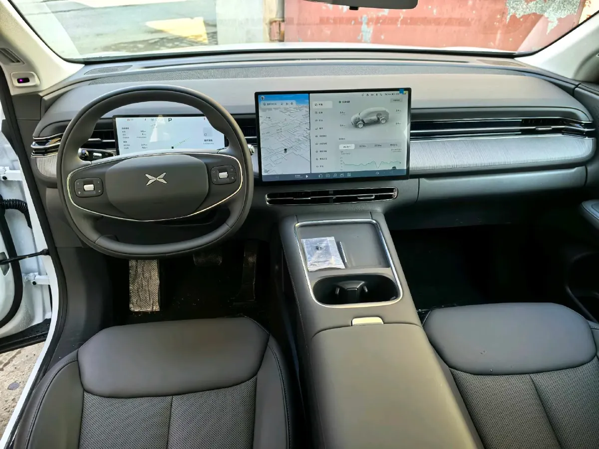 2025 Xpeng G6 BEV 68.5KWH,autocango,china used car exporter,china ev exporter,chinese used car exporter,chinese used ev exporter